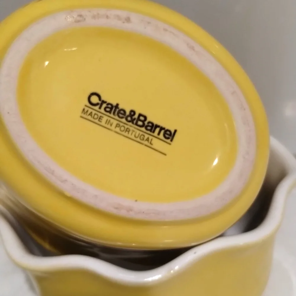 Crate & Barrel Sm.Souffle Ramekins set 2
